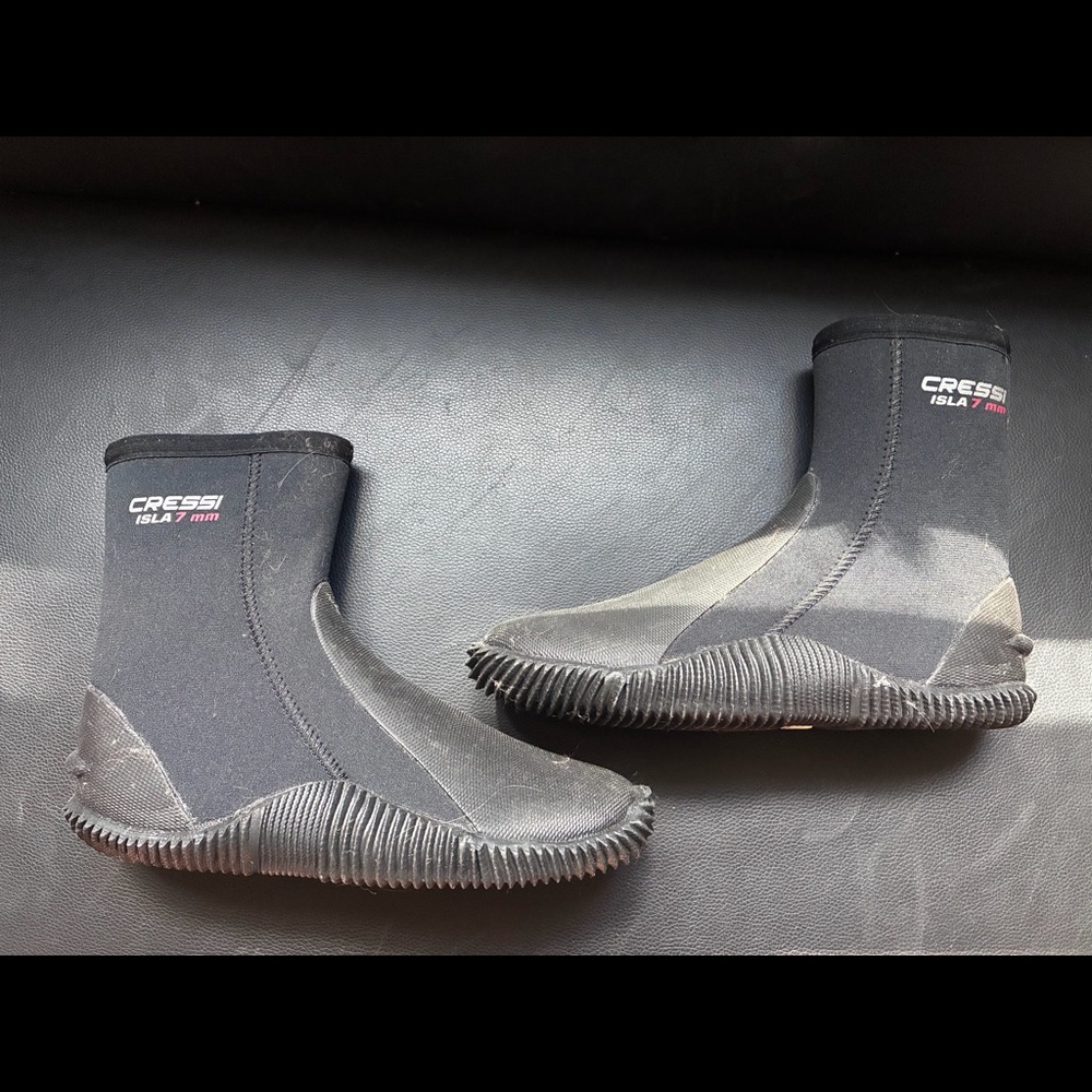 Cressi boating boots for fall/winter.